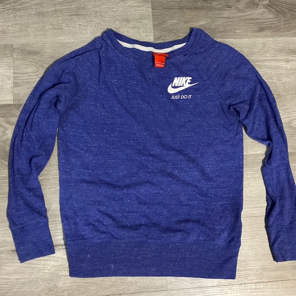 Nike long sleeve shirt - Picture 1 of 3